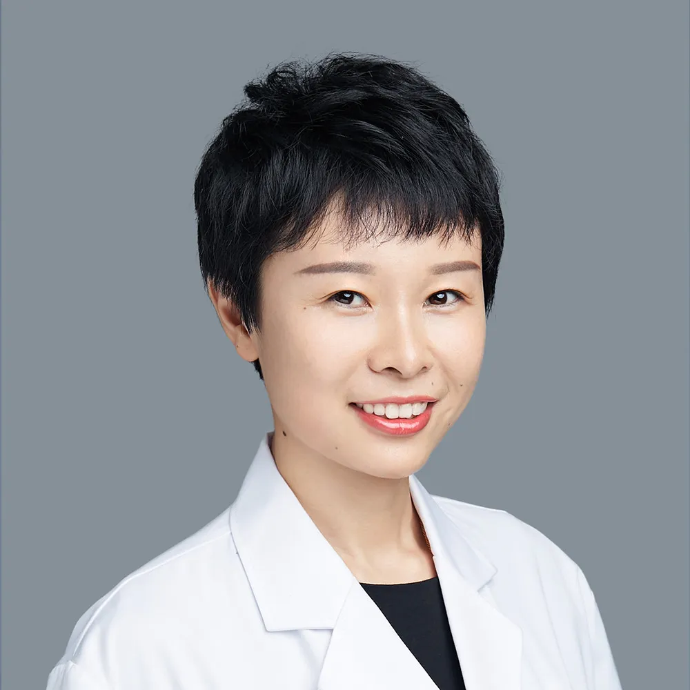 李洛娜