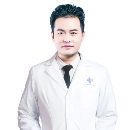 李一飞