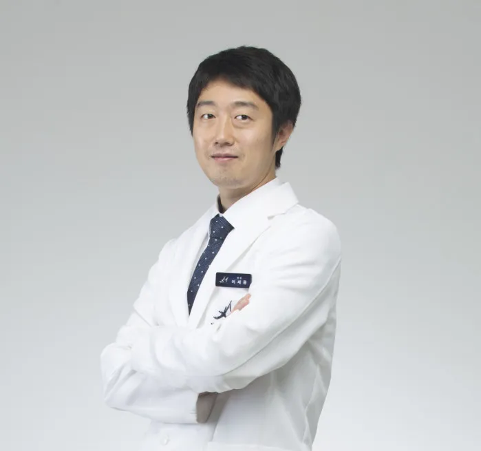 李世镛