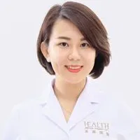 卢英