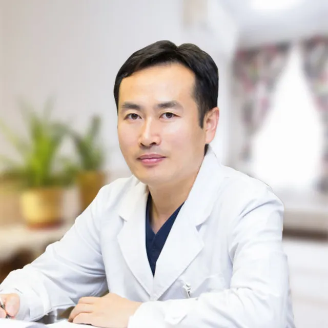 闫迎军