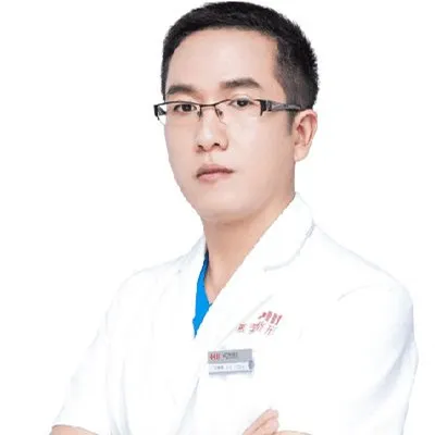 王健华