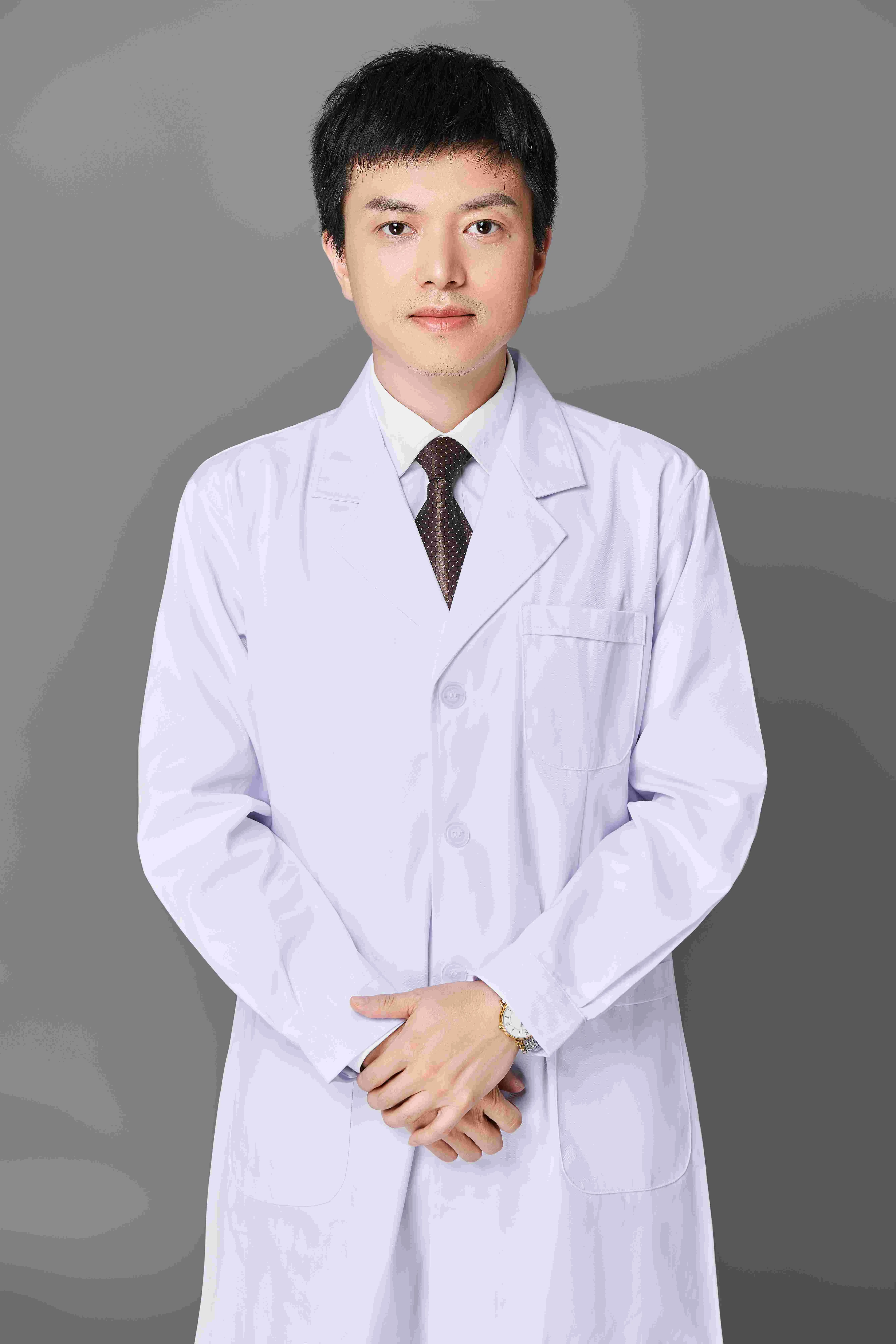 邹进进