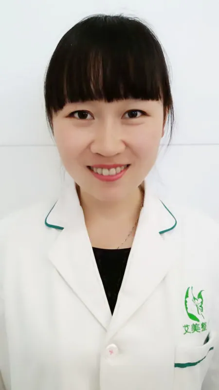 屈小华