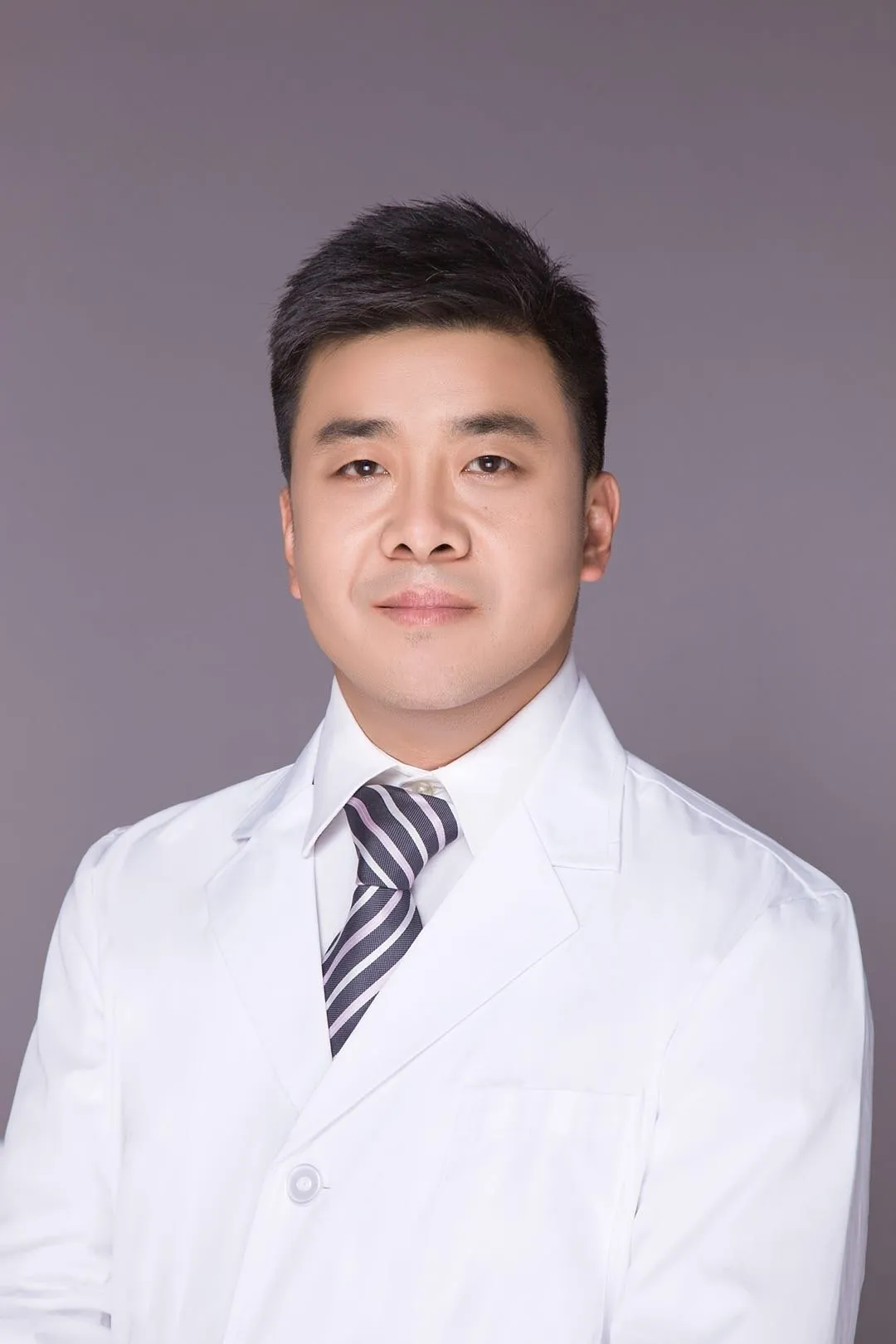 靳迎君