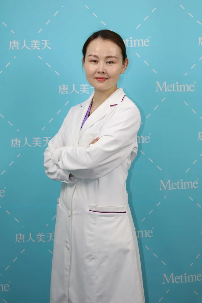 耿洁
