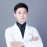 梁博文